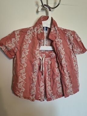 Old Navy Short Sleeve Floral Button Down Shirt And Shorts
